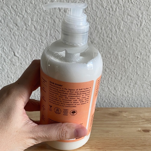 Shea Moisture Coconut & Hibiscus Curl & Shine Conditioner - Picture 4 of 8